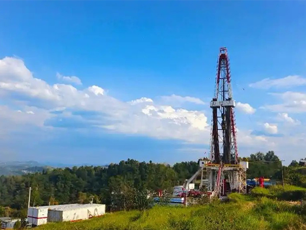 Zhejiang Oilfield has set a new domestic record for deep shale gas drilling.